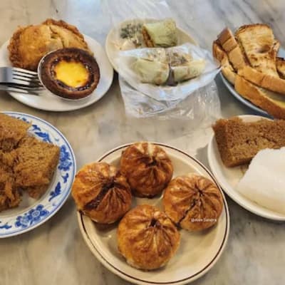 Maxims Snack Shoppe - 大胡子面包小食 (大胡子面包小食)